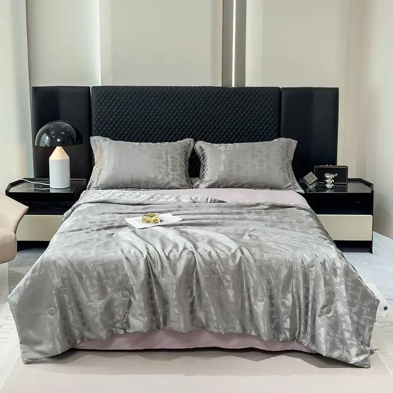 2025 New Light Luxury Silky Jacquard Summer Quilt Solid Color Simple Summer Quilt Four-piece Set Smooth and Machine Washable