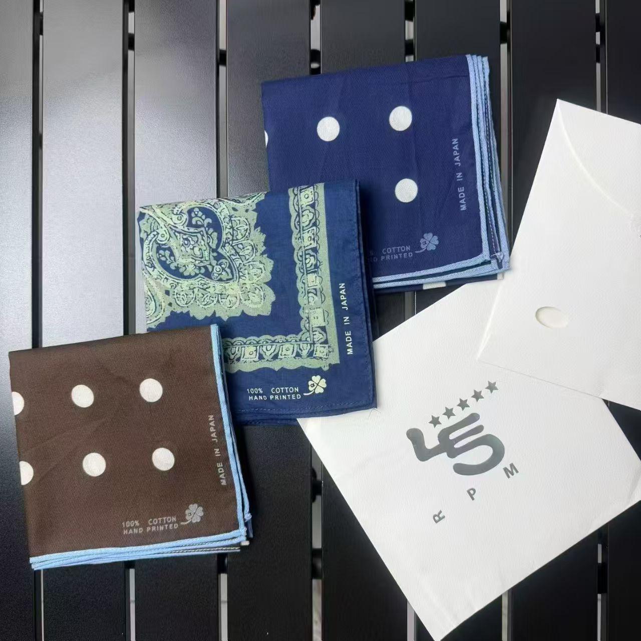 Французский ретро шелковый квадратный платок в горошек в стиле Хепберн - Классический узор для шеи, волос или аксессуаров 54x54 cm