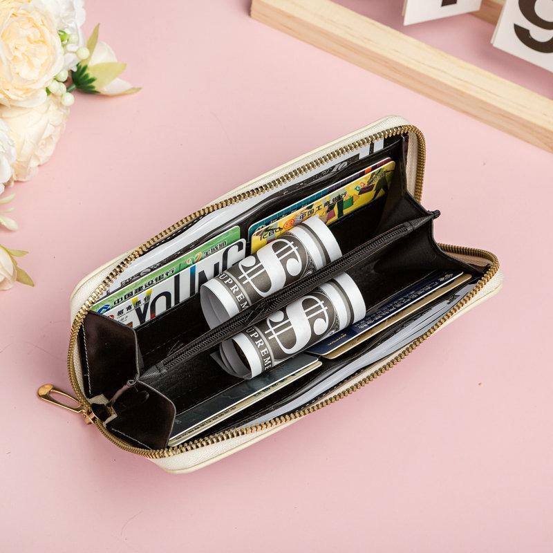 New Pu Wallet, Long Cartoon Image, Cute Change Bag, Simple and Practical Card Bag with Zipper.