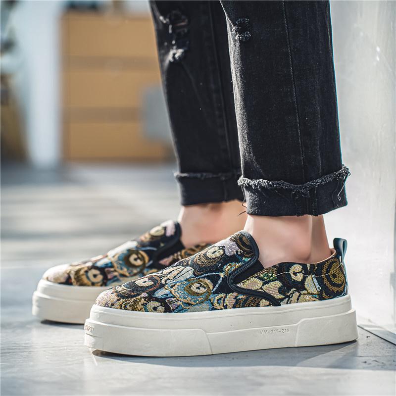 Hot Sale Design Canvas Slip On Shoes Men Bear Print Loafers For Men Casual Platform Board Shoes Men Breathable Driving Footwear