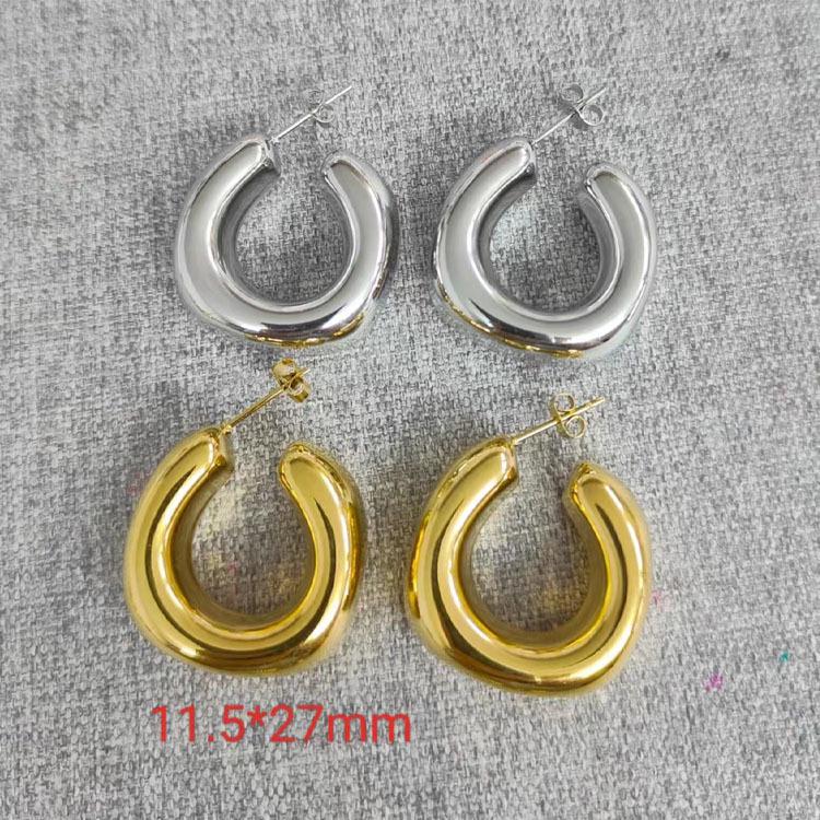 

Серьги из титановой стали с текстурой ковки и резьбой из 18-каратного золота