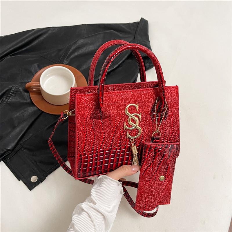 2025 summer trend new women's bags fashionable foreign style shoulder messenger high value versatile commuter handbag bag