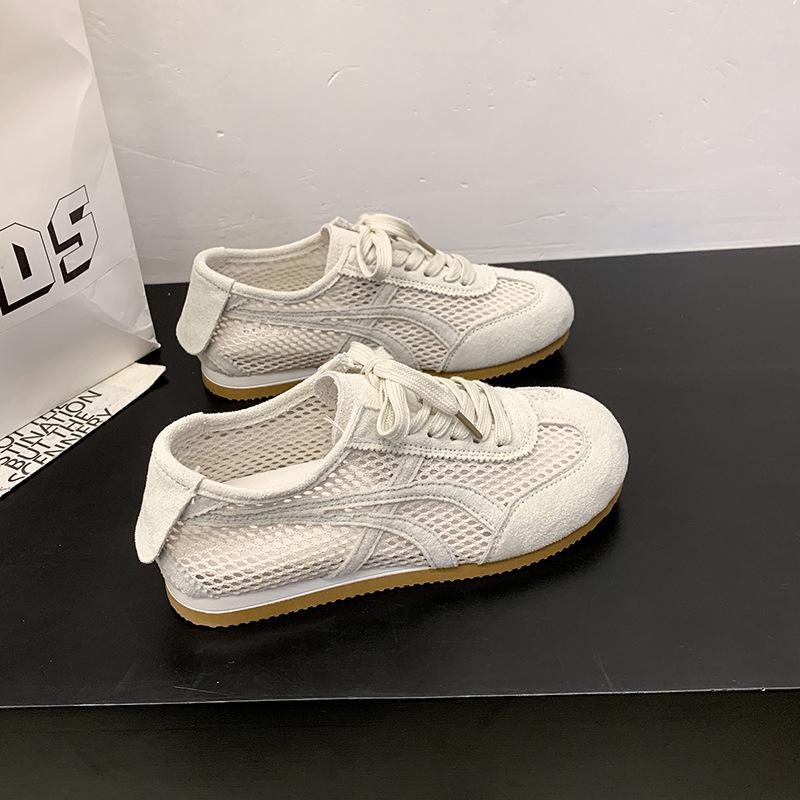 Women's 2025 new summer mesh casual board shoes with soft soles, light and not tired feet, single shoes