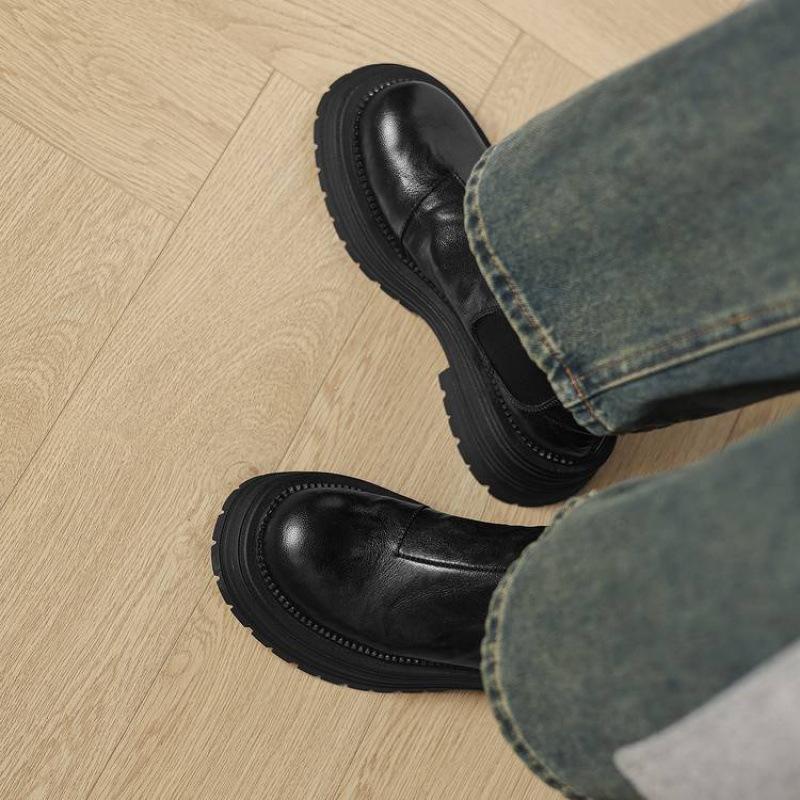 New medium heel round head large size women's boots solid color sheepskin versatile wind thick sole non-slip rubber sole autumn and winter medium boot