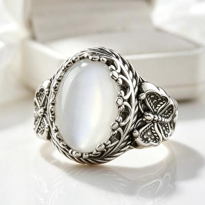 Neuer Retro Inlaid Mondstein Damenring, Kreativer Schmetterlingsmuster Personalisierter Ring