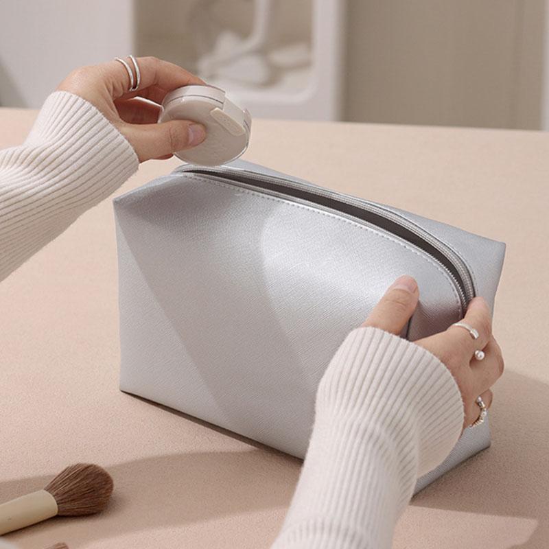 Simple Travel Large Capacity Makeup Bag Cosmetic Storage Pouch Toothbrush Wash Bag  Storage Case