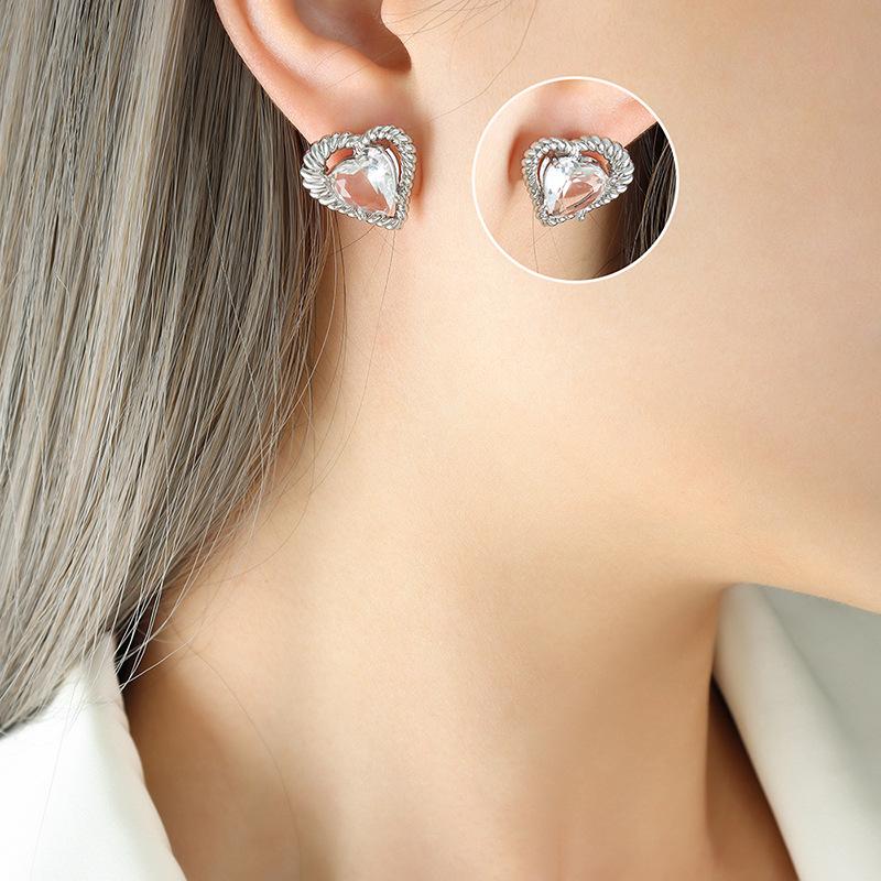 French Sweet Peach Heart Zirconia Stud Earrings - Geometric Hollow Brass Ear Accessories