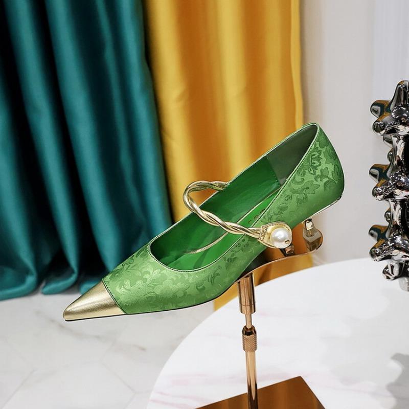 Fashion Retro Style Metal Mid Heel Splicingd Color Matching Single Shoe Temperament Mary Jane Pearl Chain Banquet Commuter Women Shoes