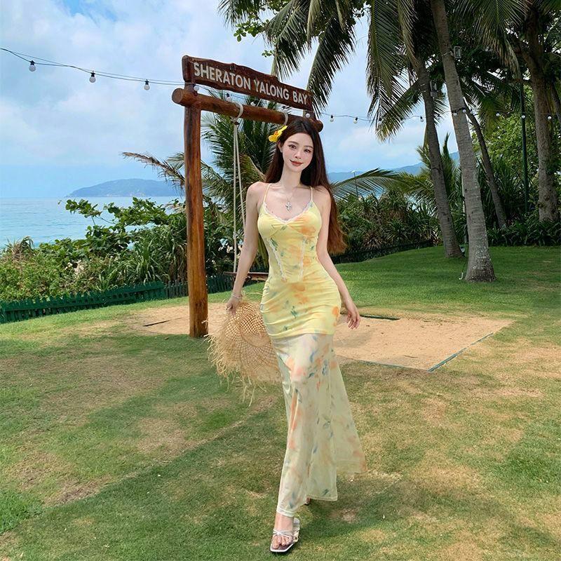 Beautiful Seaside Vacation Wind Floral Suspender Dress Women's Summer New French Halter Waist Thin Hip Skirt