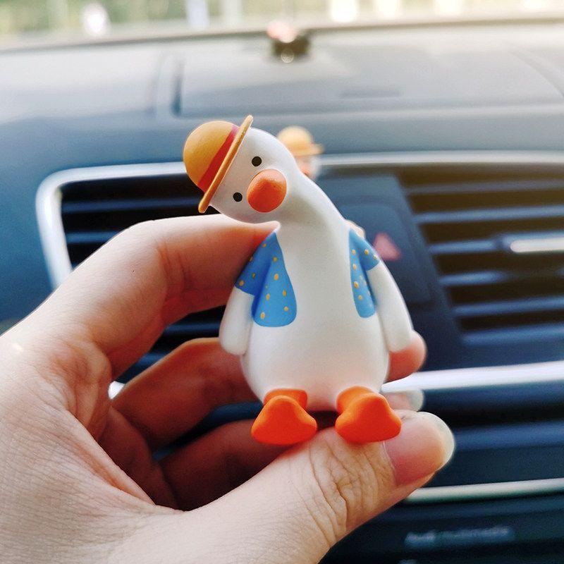 Auto Perfume Aromatherapy Cute Cheering Duck Head Tilt Duck Air Conditioner Air Outlet Clip Car Interior Ornaments Ins Fragrant Stone