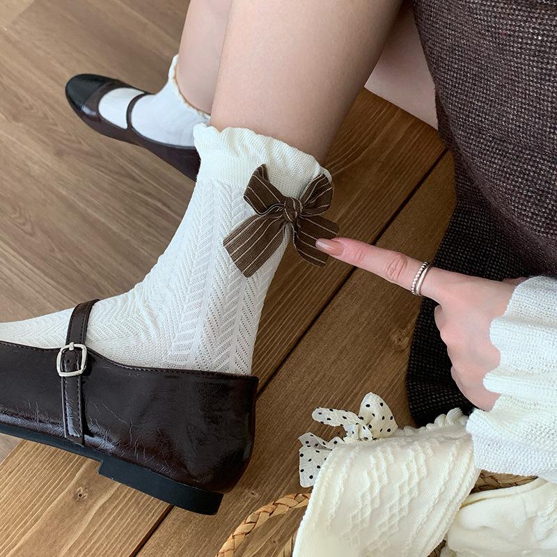 Female Spring and Autumn Sweet Three Dimensional Relief Bow Cream White Boneless Tube Pile Socks