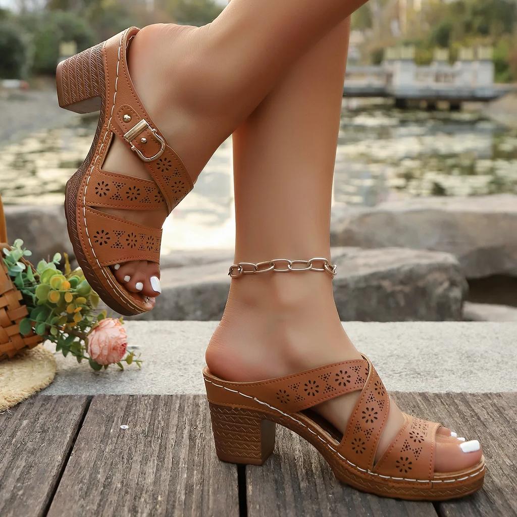 Women's Summer New Coarse Heel Sandals, European and American Fashionable Hollow Out High-heeled Sandals, Plus Size