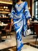 Damen Blau Weiß Verzierter Print Maxikleid Kimonoärmel V-Ausschnitt Raffung Wickel Taille Bodycon Elegantes Kleid