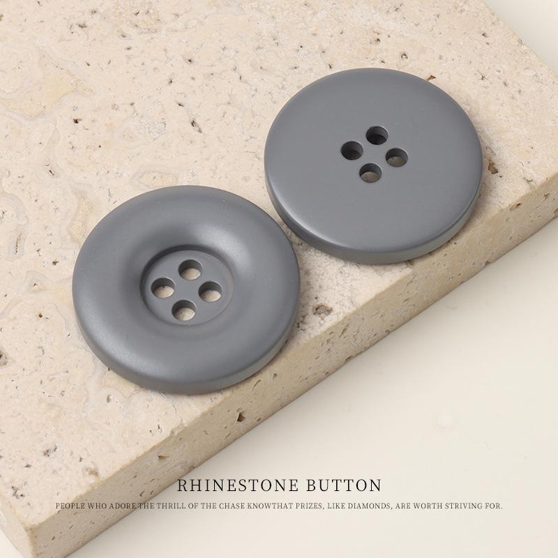 Stora Runda Kant Harts Färg Färg Knapp Kappa Trenchcoat Kostymjacka Knappar Skjorta Kofta Fyrhåls Knappar