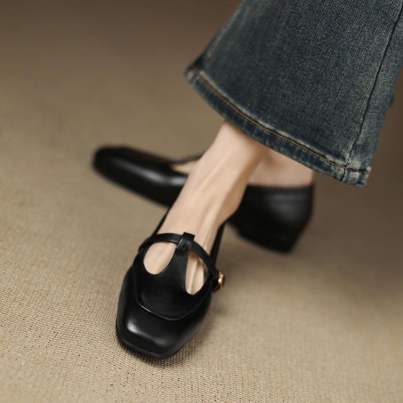 

New four-season single shoes women s foot rubber soft sole large and small size women s shoes square head casual low heel women s small leather shoes 43 (customized non-return and exchange) чёрный