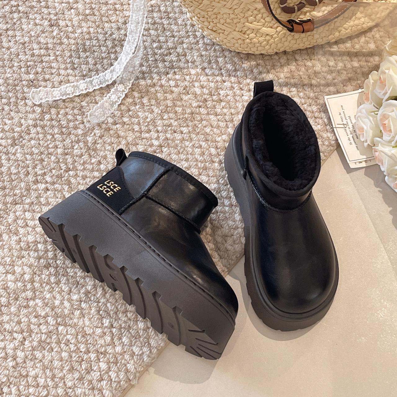 

Thick-soled non-slip snow boots women s 2025 new winter velvet thickened warm Martin boots Northeast cotton shoes short boots 40