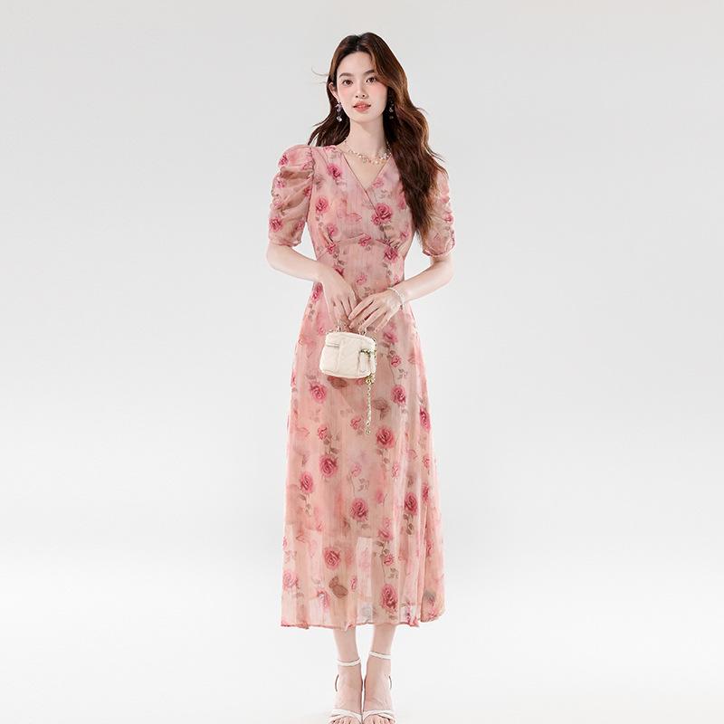 ML305 Women's French V-Neck Elegant Waist-Cinching Floral Dress - Slim Fit, Summer 2026 New Arrival