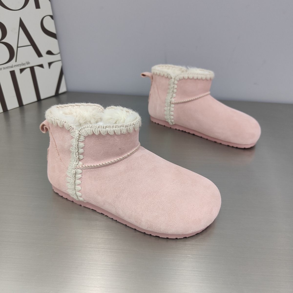 

Женские большие размеры мягкие эластичные зимние теплые утепленные сноубутсы нескользящие износостойкие уличные повседневные кроссовки короткие хлопковые ботинки 40 розовый