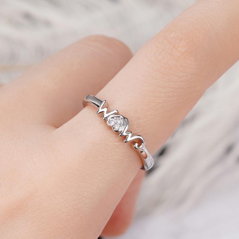 Huitan Chic Geformte Mama Damenringe Zinklegierung Farbe Luxus Mode Mutter Zirkon Hochzeitstag Geschenk Liebe Finger Accessoires