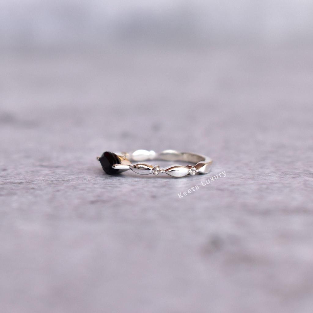 Genuine Black Onyx Ring Onyx Marquise Shaped Dainty Ring for Women Everyday Jewelry Sterling Silver Black Stone Ring Bridesmaid Gifts
