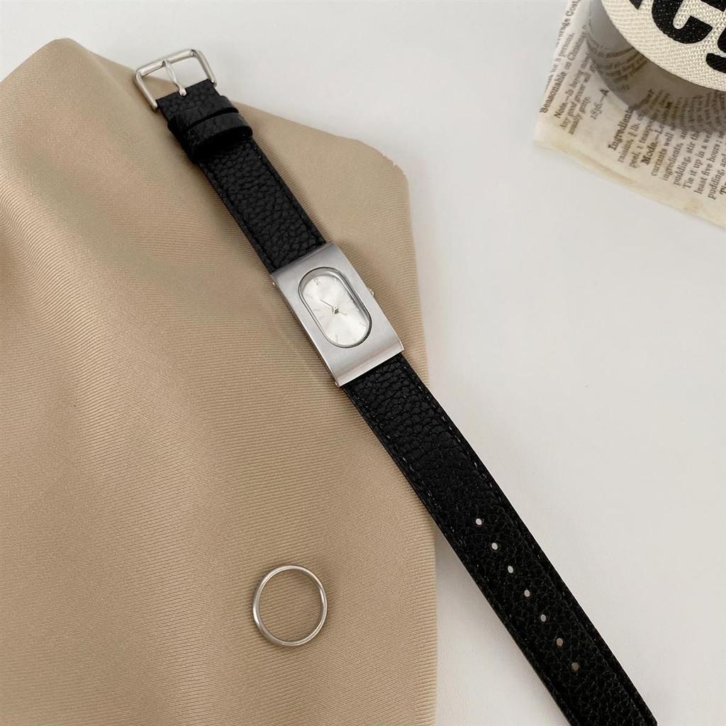 2025 new women's watch Angola red fashion women's simple temperament niche light luxury women's quartz watch