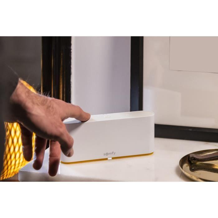 Somfy 1870595 – TaHoma Switch| Commande intelligente pour centraliser et connecter votre logement | Compatible IO, RTS &amp; Zigbee 3.0