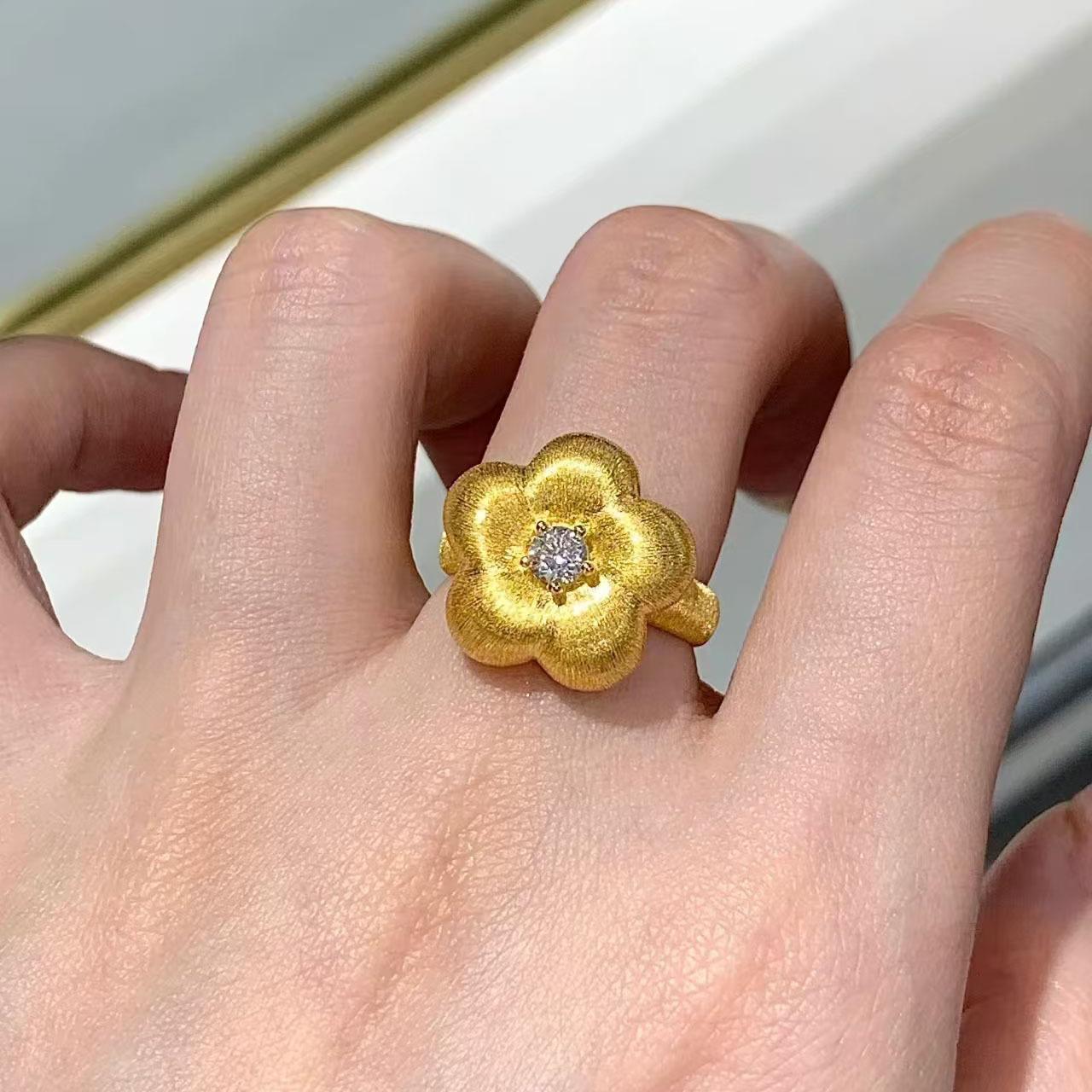 Classic High quality plum blossom brushed ring new in light Shiny luxury flower exquisite ring wedding  wedding ring resizable