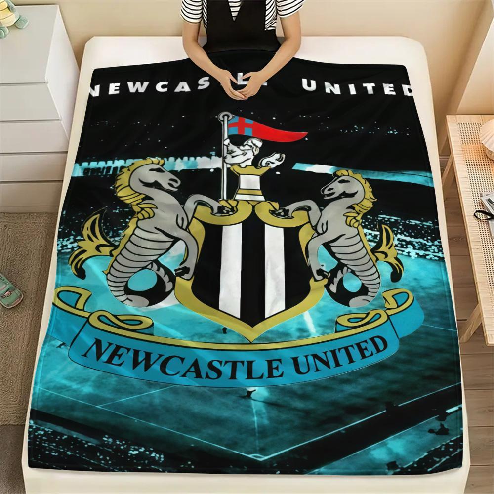 1Pc Newcastle United Print Flannel Blanket High Quality Warm Comfortable Cover for All Seasons Perfect for Gifts Home Decor