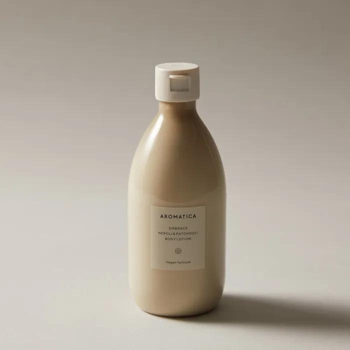 (Floral scent) Embrace Body Lotion Neroli & Patchouli Main Product 300ML