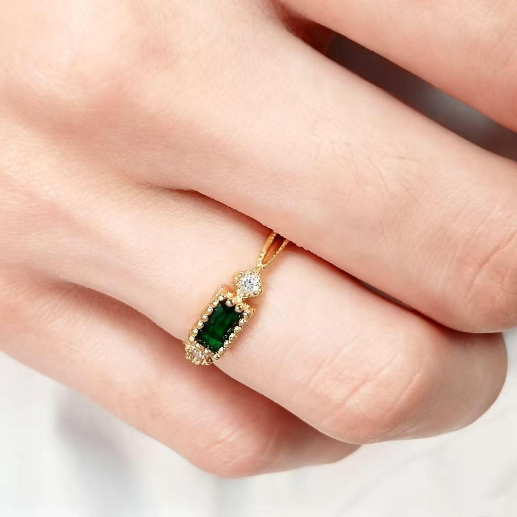 Yintai Fei Green Zircon Gold Ring - Elegant Retro Carved Light Luxury Jewelry Gift