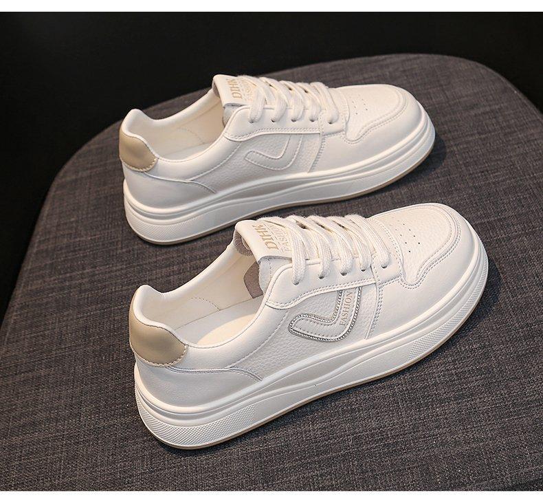 Little White Shoes Women's 2025 Spring and Autumn New Popular Versatile Leather Lightweight Non-slip Flat Bottom Sports Student Board Shoes Women