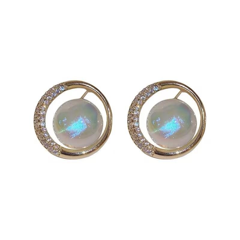 

Sweet zircon circle mermaid Ji pearl 111 silver needle stud earrings Korean Internet celebrity temperament premium earrings earrings