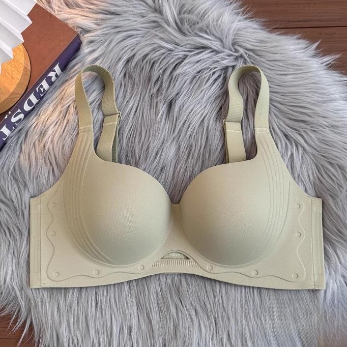 One Piece Seamless Bra for Women Slim with Complementary Breasts Soft Steel Ring Bra Anti Sagging Adjustable Bra
