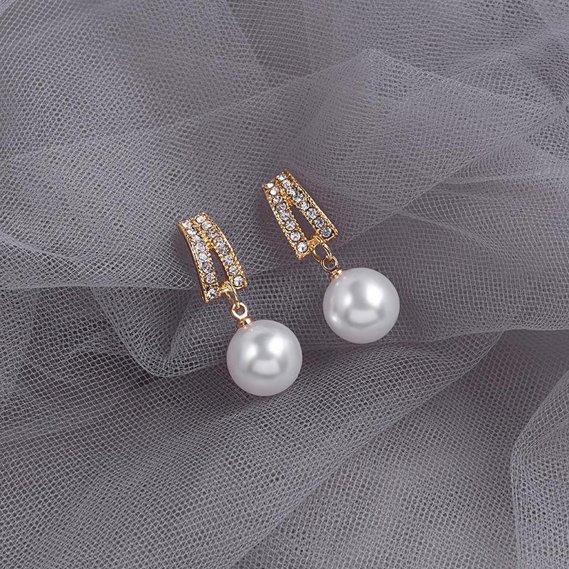 French Style Pearl Ear Clip Classic Women's Geometric Earrings