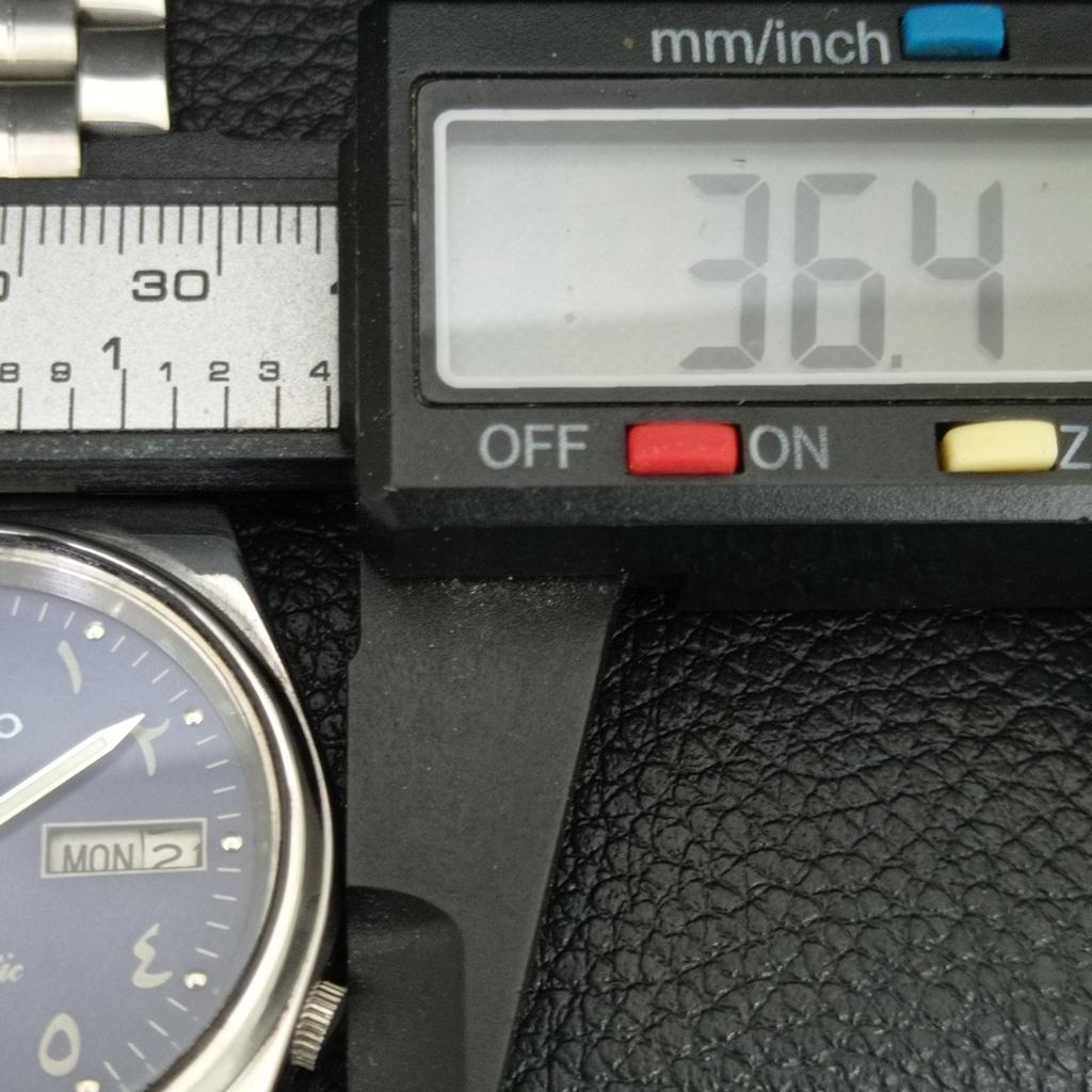 GENUINE VINTAGE SEIKO 5 AUTOMATIC 7009A JAPAN MENS BLUE DIAL WATCH a708775-1