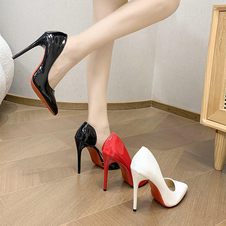 Spitze High Heels aus weißem Lackleder mit Stilettoabsatz, 11 cm, Größe 35–45, großes seitliches Hohldesign, sexy Stil.