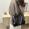 Stylish Large Capacity Retro Tote Bag For Women Perfect For Daily Commuting