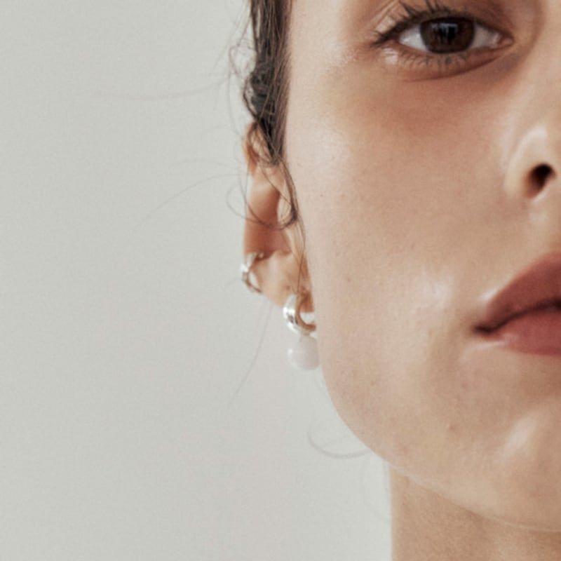 Dewy Desert Volume Ball Hoop (white Jade)