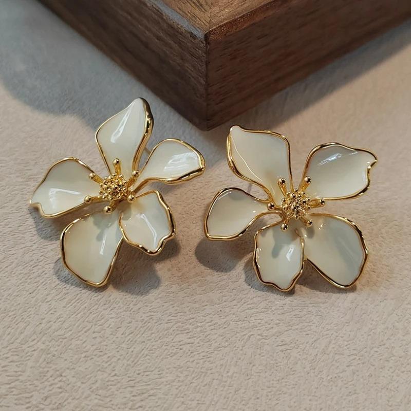 Korean Beige Green Enamel Flower 2025 Women's Earrings Irregular Petals Plant Element Drop Earrings for Female Fashion Ear Decor