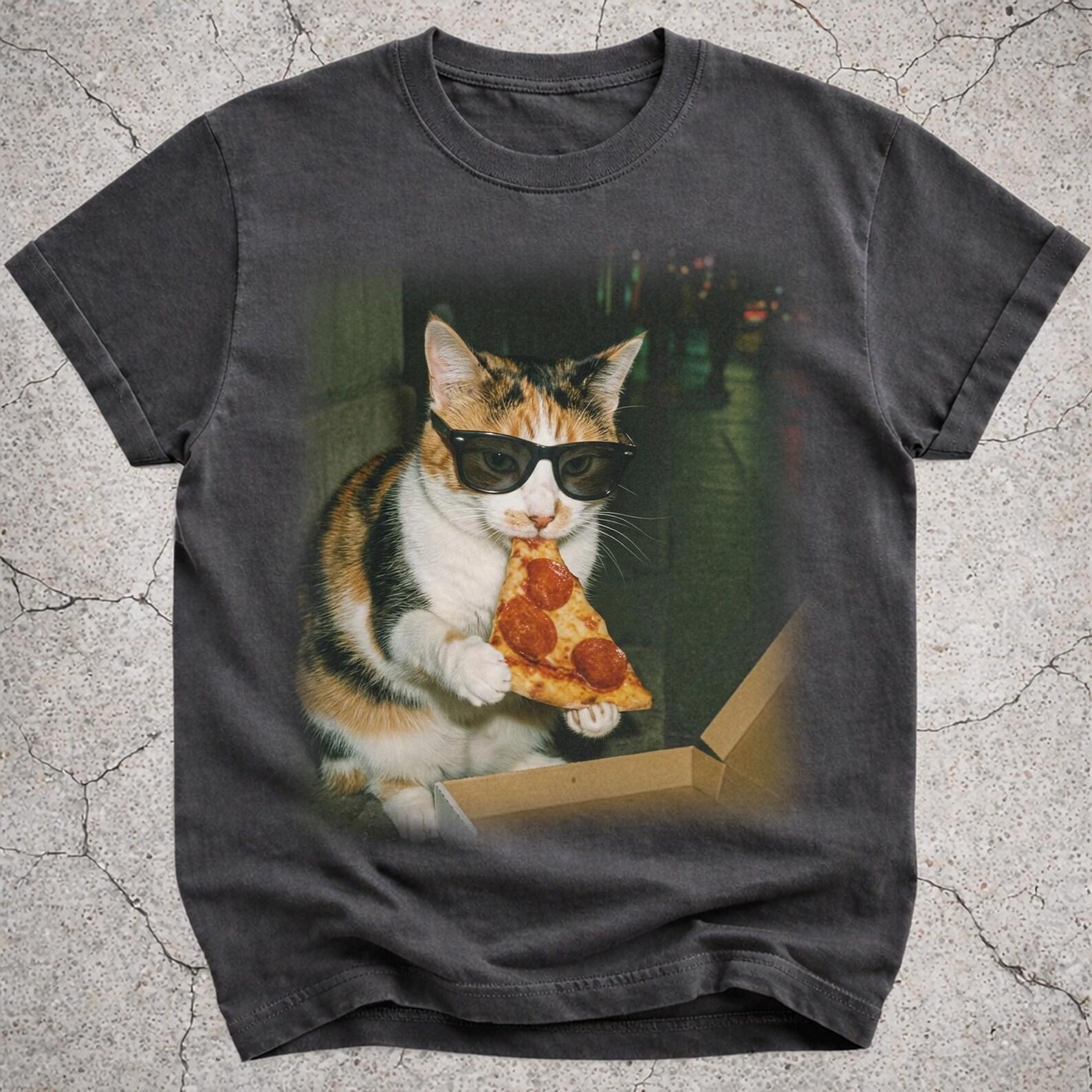 Calico Cat Eating Pizza Shirt, Funny Cat Pizza Meme Tee, Silly Cat Graphic T-Shirt, Novelty Pizza Lover Gift for Cat Mom Dad XL