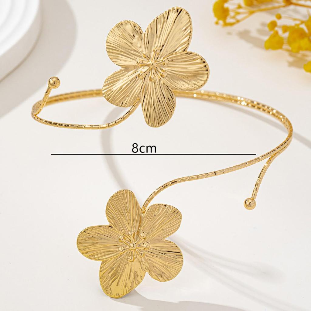 Trendy European Pastoral Floral Armband for Women's Everyday Wear and Vacations