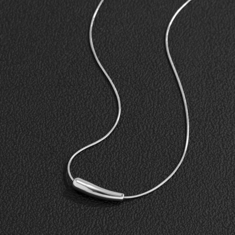Fashion Minimalist Small Eggplant Geometric Pendant Snake Bone Necklace For Men And Women