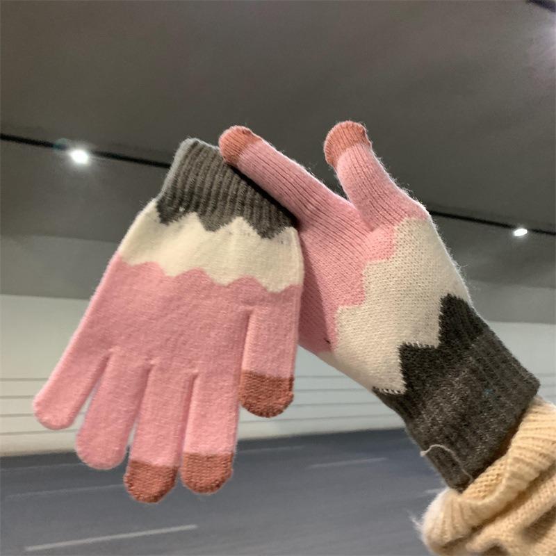 

Перчатки женские осенне-зимние студенческие парные бархатные утолщенные теплые ветрозащитные от холода для пальцев мужские one size fits all розовый