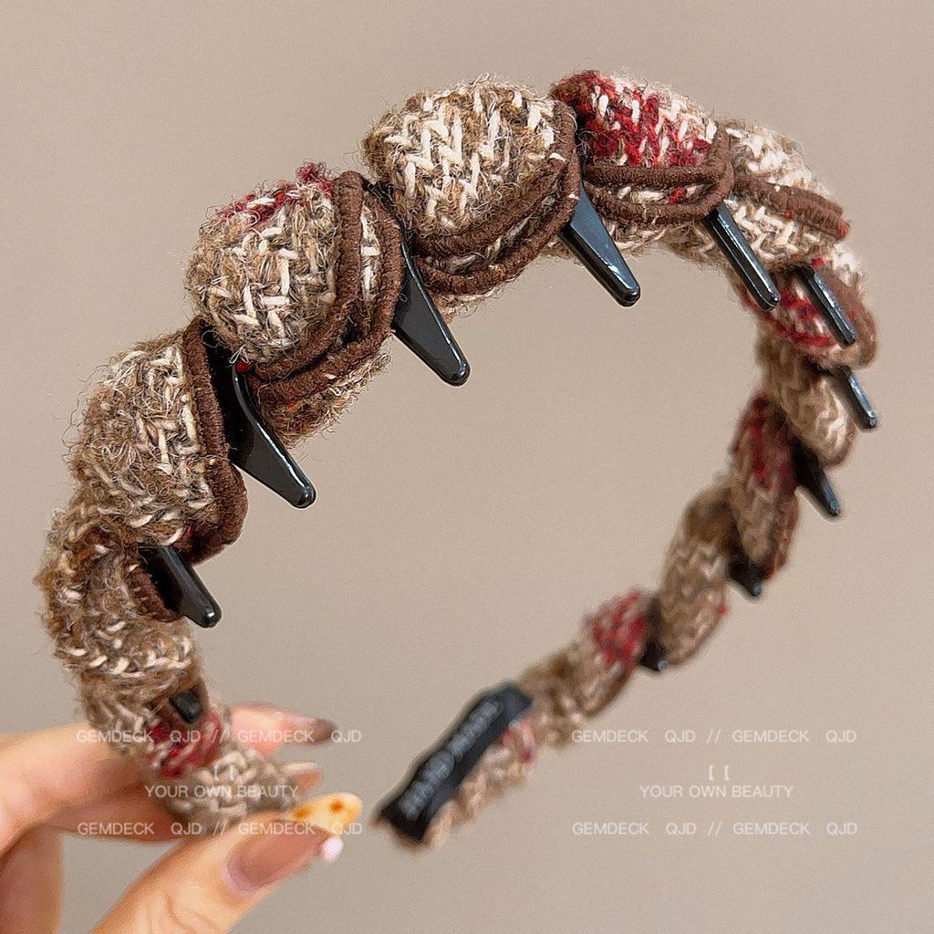 Women's Retro Plush Toothed Headband for Autumn/Winter - High-End Style, Ideal for High Skull Tops, Hair Clip Accessory