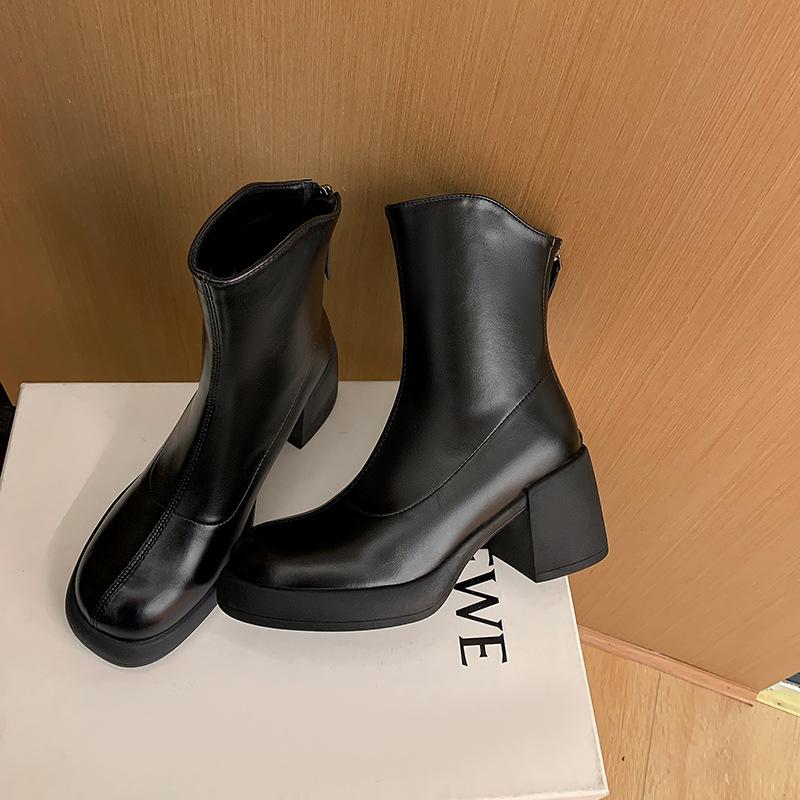 Short boots women's new autumn and winter small white round-headed Martin boots thin boots