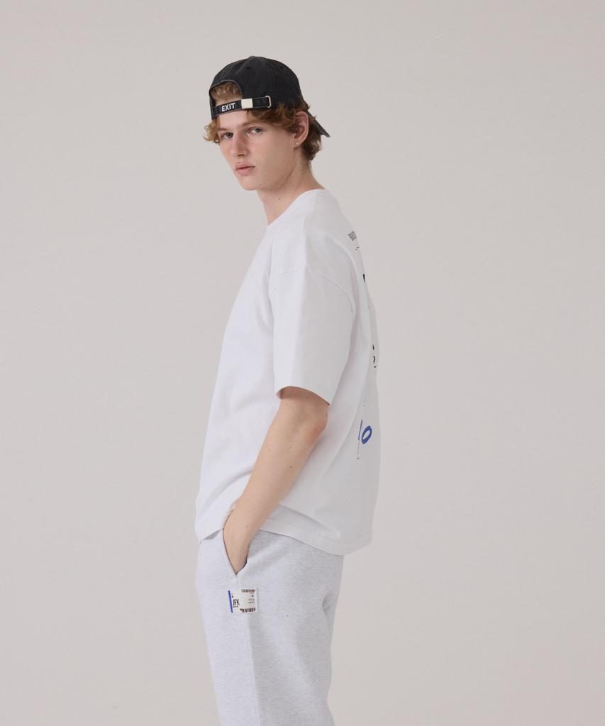 Gesison Travel Oversized Short Sleeve T-Shirt_Action