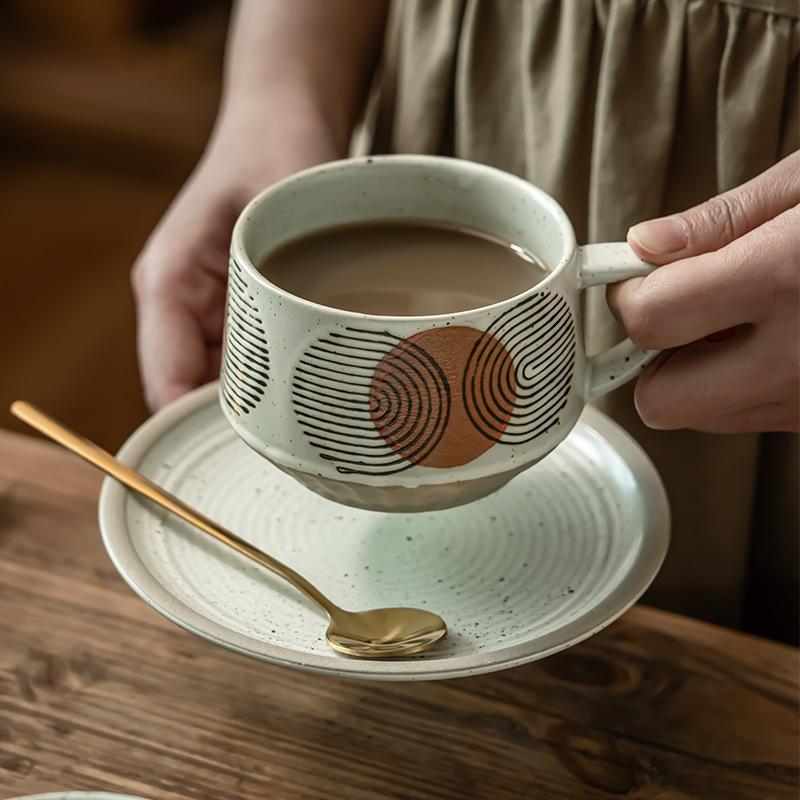Premium Sense Retro Keramik Kaffeetasse und Untertasse Set Kreative Latte Tasse Haushalt Teetasse Exquisite Tasse