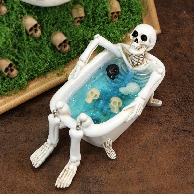 Halloween Decoration Skull Planter Bathtub Resin Crafted Plant Container For Home Office Or Garden
