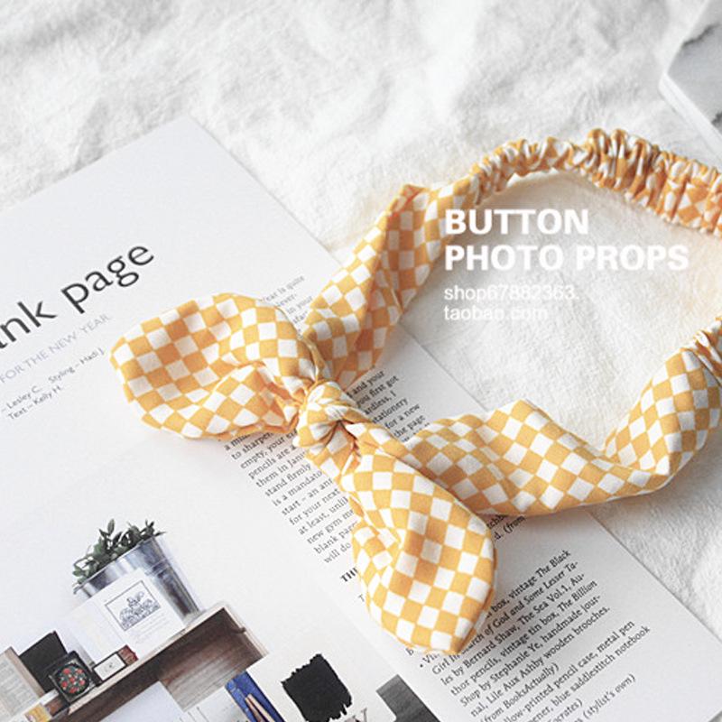 Nordic Minimalist Card Insert for Photography Backgrounds – English Page Design Prop