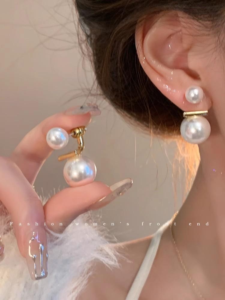 Silver needle flash zircon earrings, women's exquisite temperament stud earrings, spring and summer earrings.